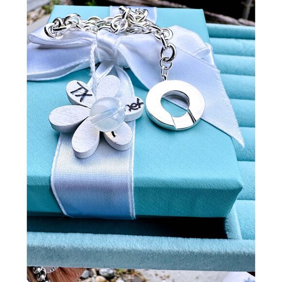 7.5" Return to Tiffany Co Toggle Bracelet in Silver - Picture 4 of 5